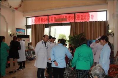 迎院庆,送温暖:肾病风湿科二病区走进卫辉“青松康复护理院”,为老人送健康!